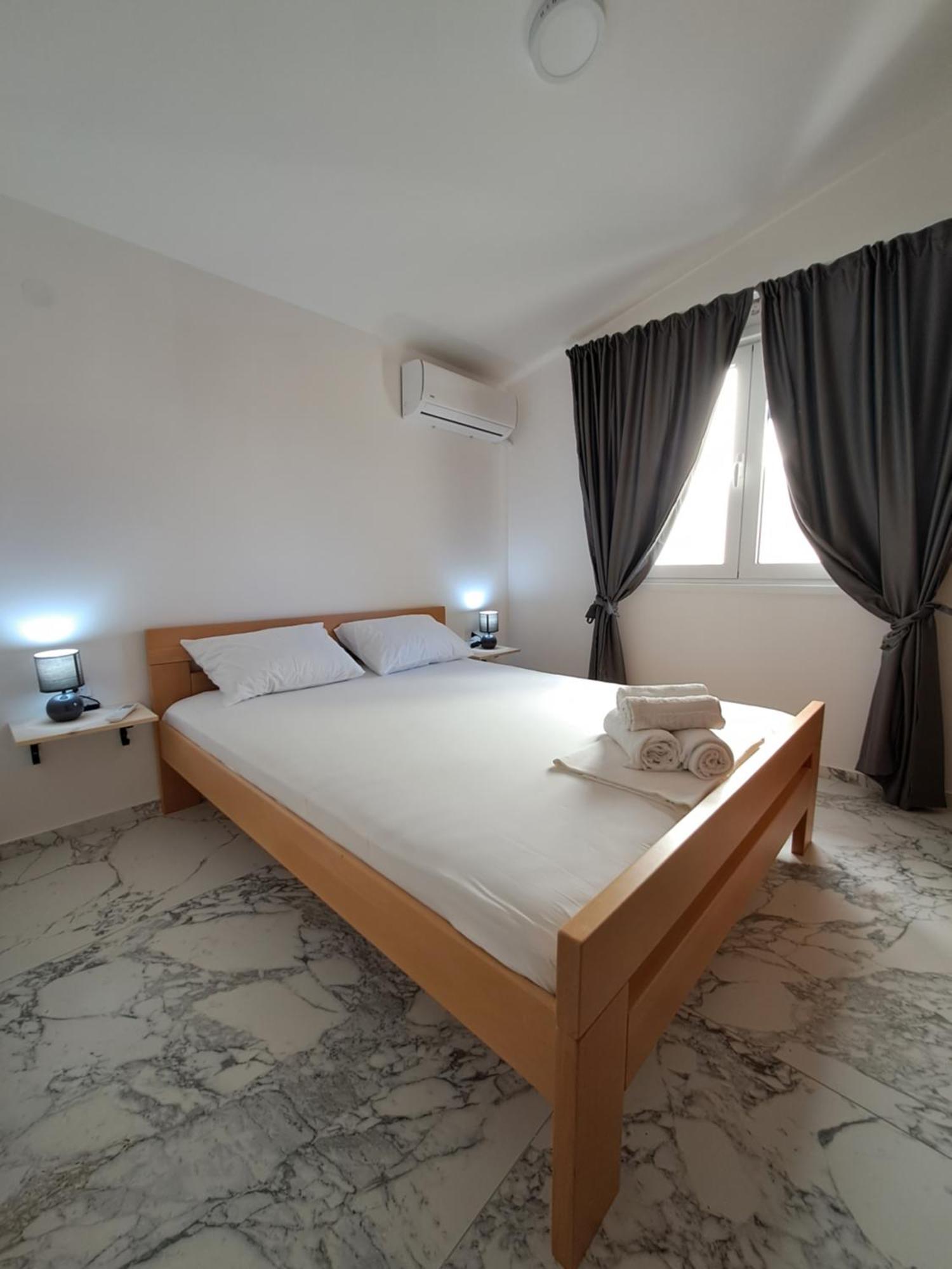 Apartments Miles Utjeha-Bušat Extérieur photo