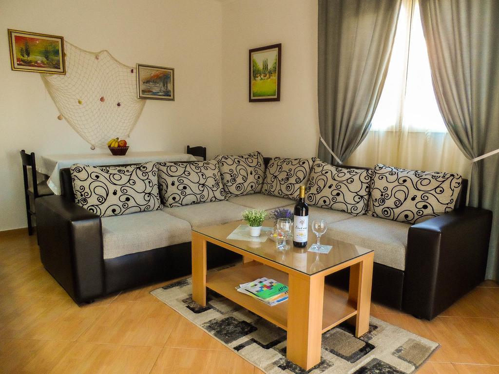 Apartments Miles Utjeha-Bušat Extérieur photo